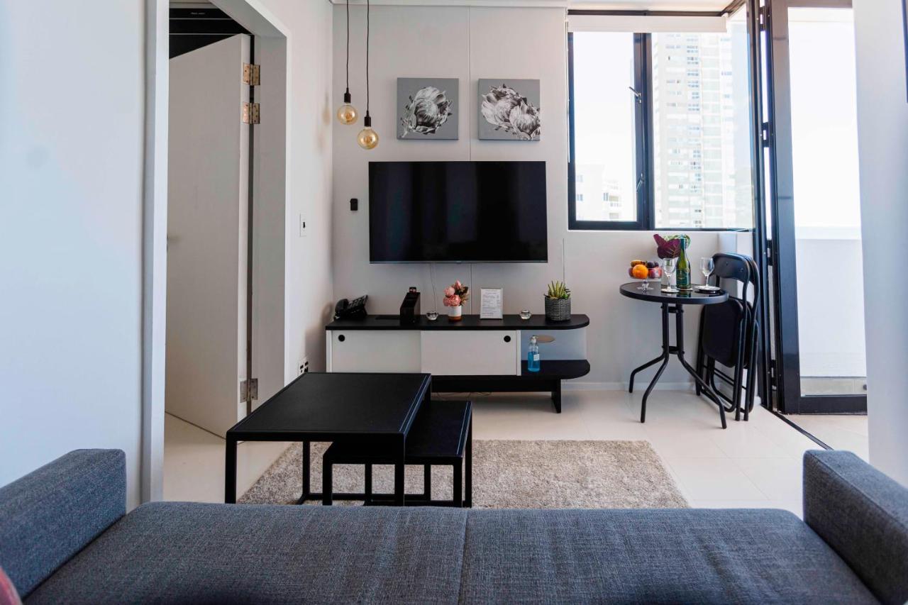 Flamingo Sea Point Sea View Luxury Best Position 1 Bedroom Apartment Queen Size Bed & Inverter For Tv Ciudad del Cabo Exterior foto
